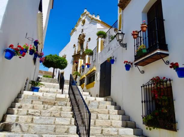 Loving Mediterranean Home เอสเตโปนา ภายนอก รูปภาพ